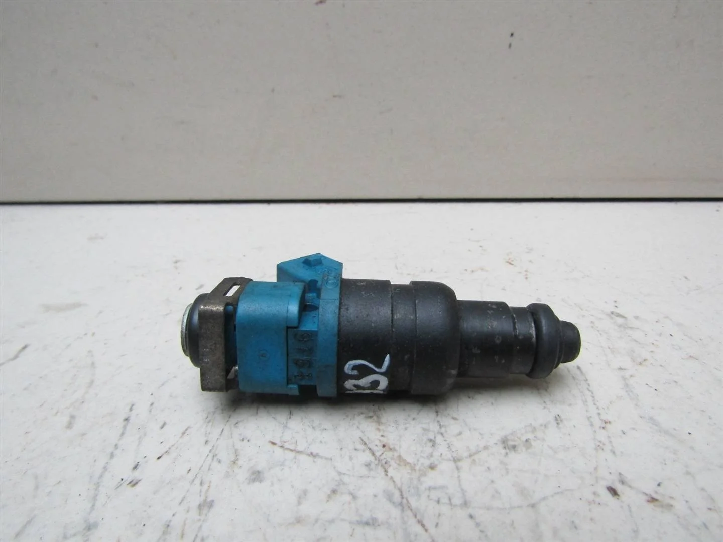 Форсунка инжекторная электрическая VW Passat (B5) 1996-2000  [06B133551C]  AHL ARM APV 1.6 в Вологде