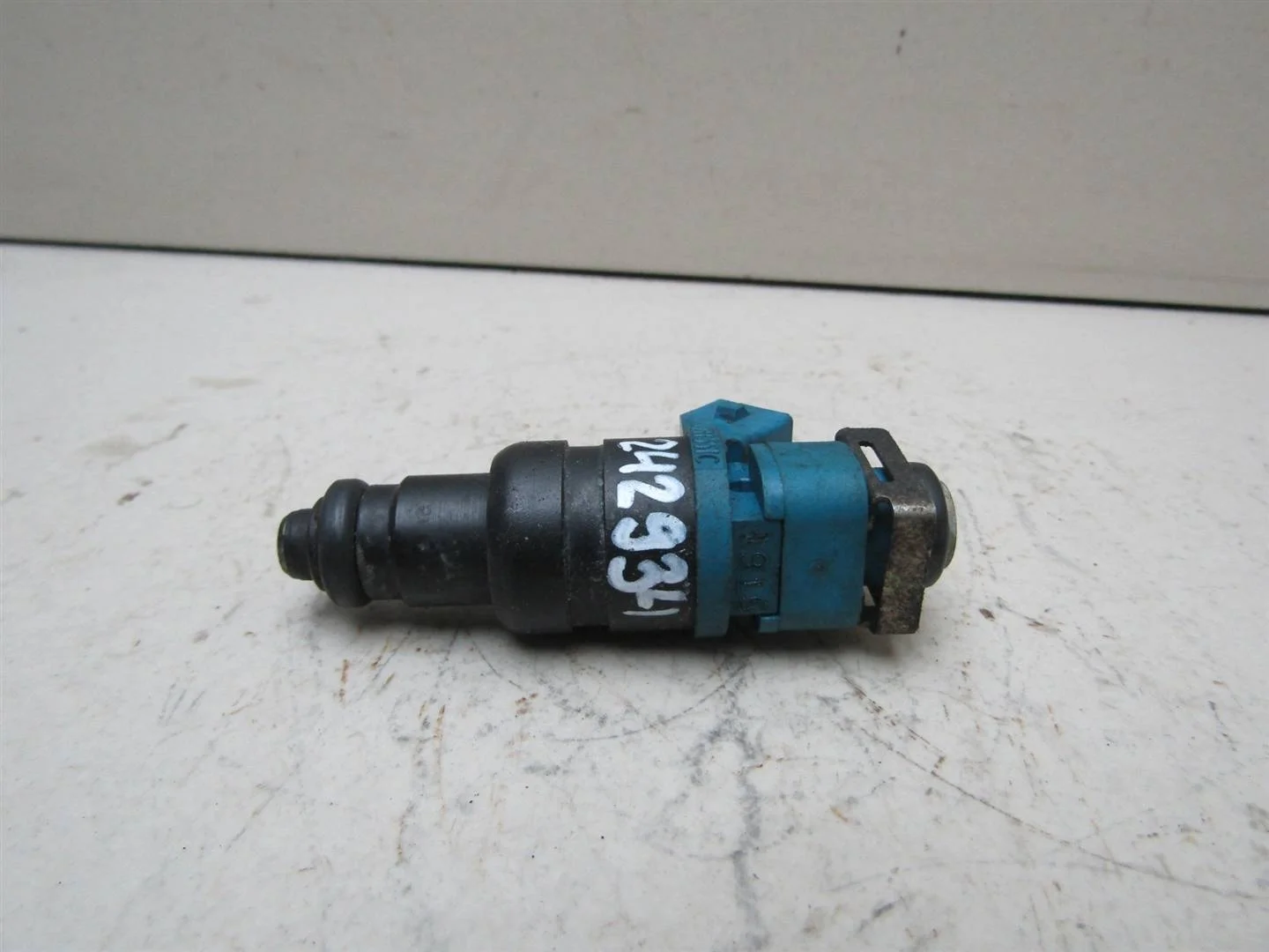 Форсунка инжекторная электрическая VW Passat (B5) 1996-2000  [06B133551C]  AHL ARM APV 1.6 в Вологде