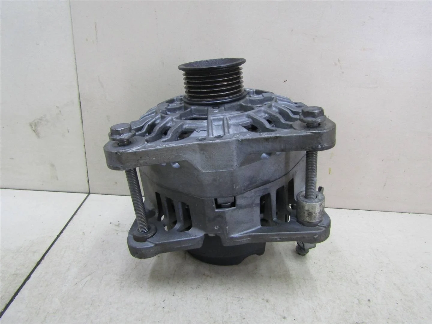 Генератор Skoda Fabia 1999-2006  [03D903025J]  в Вологде