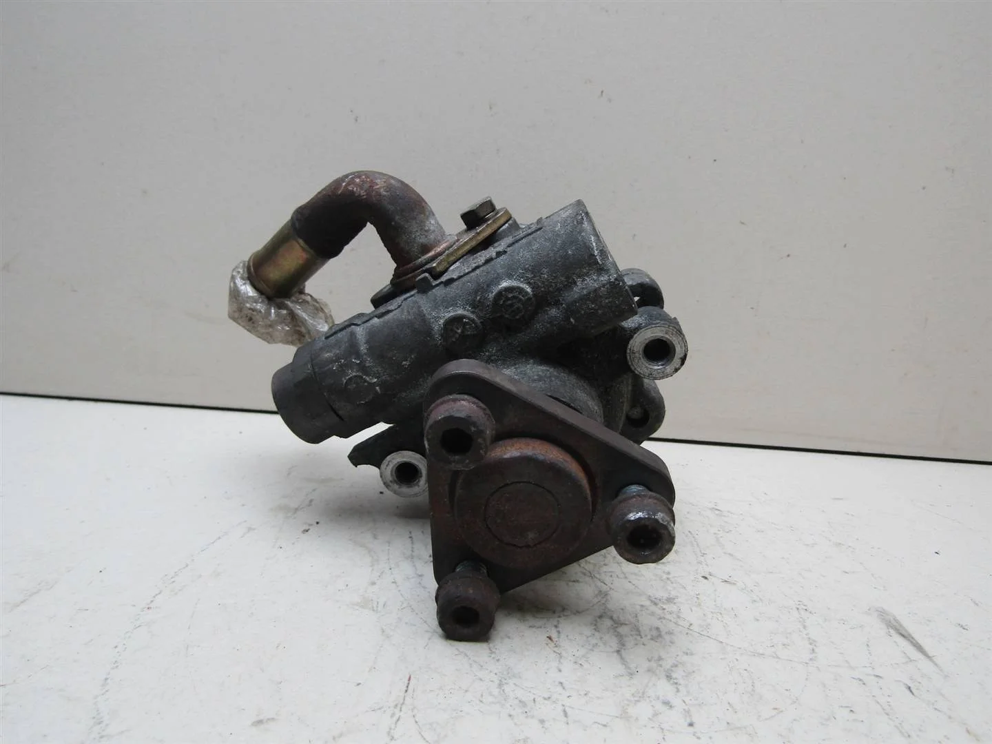 Насос гидроусилителя Audi A4 (B5) 1994-2002  [8D0145156L]  4 ЦИЛИНДРА в Вологде