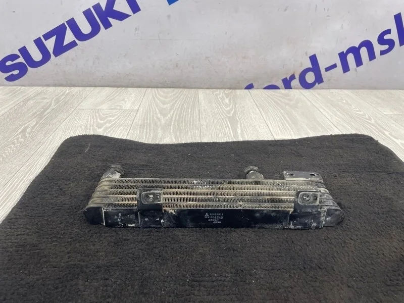 Радиатор масляный Mitsubishi Pajero 2009 V93W