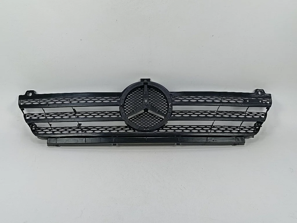 Решетка радиатора Mercedes-Benz Sprinter W901 - W909 Classic