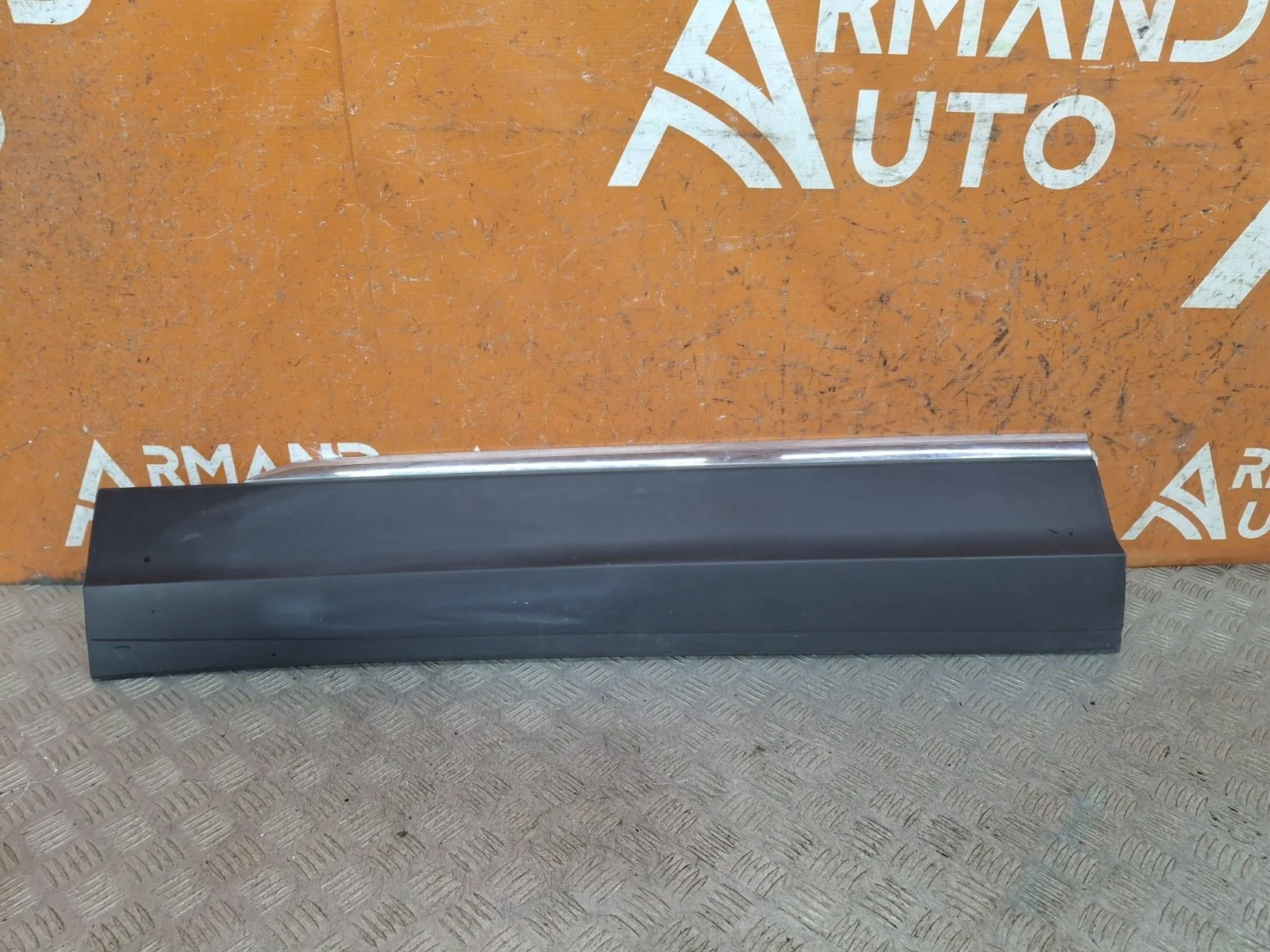 Молдинг двери Volkswagen Tiguan 2016-нв