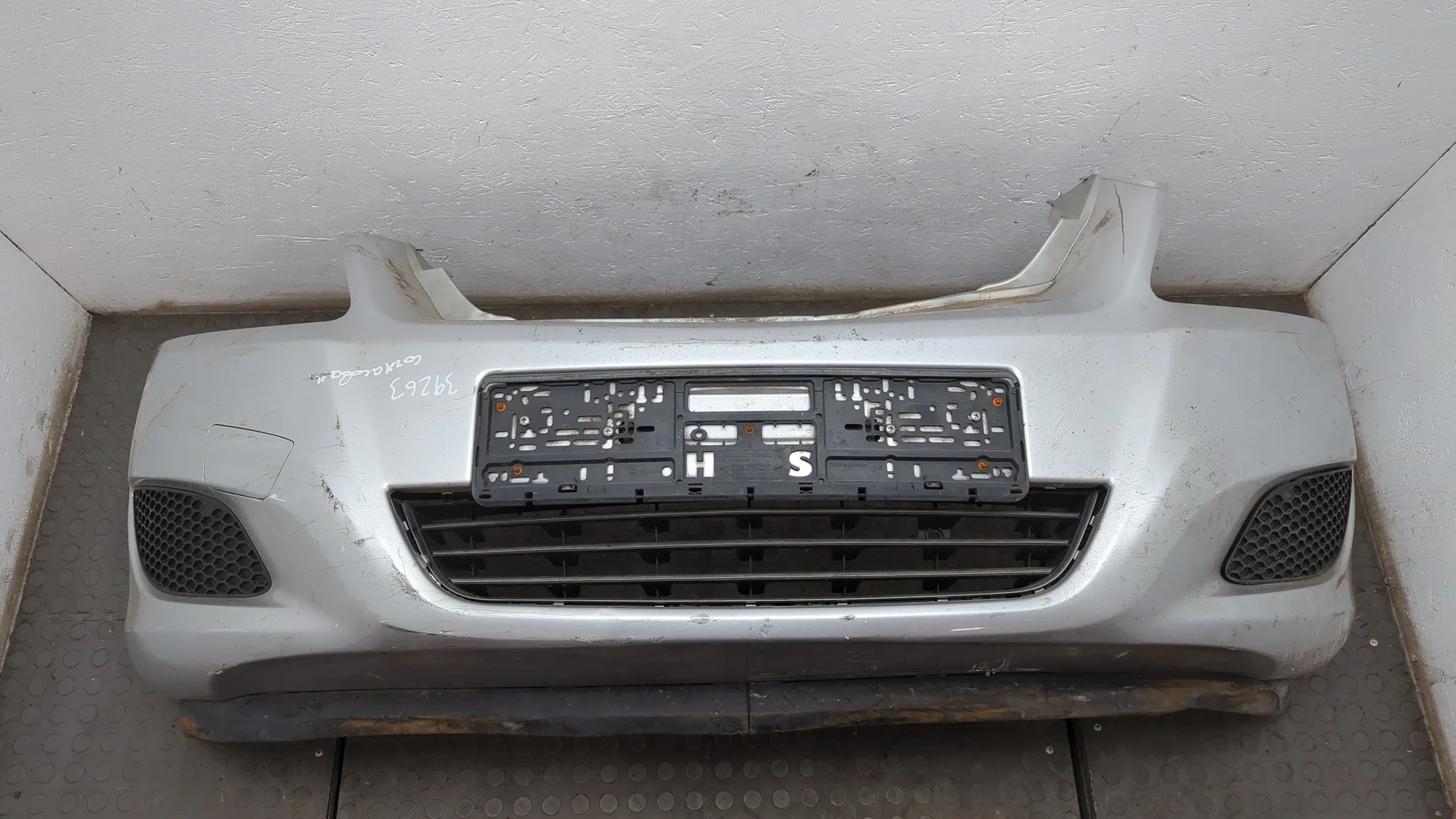 Бампер передний Opel Zafira B