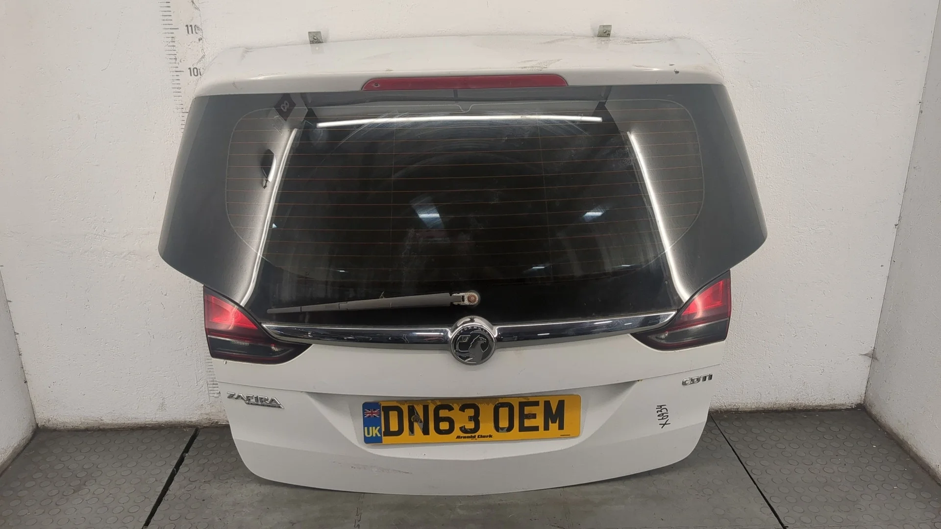 Крышка багажника Opel Zafira C