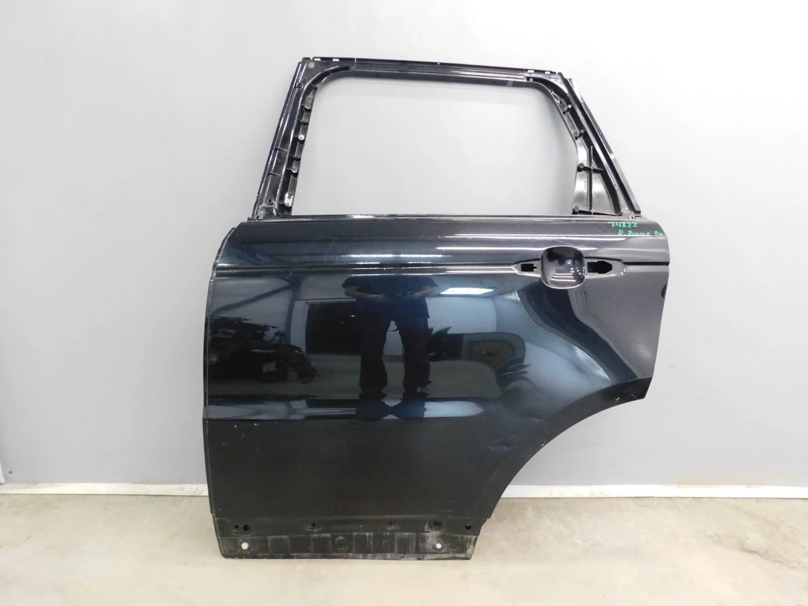 Дверь задняя левая Land Rover Range Rover Sport