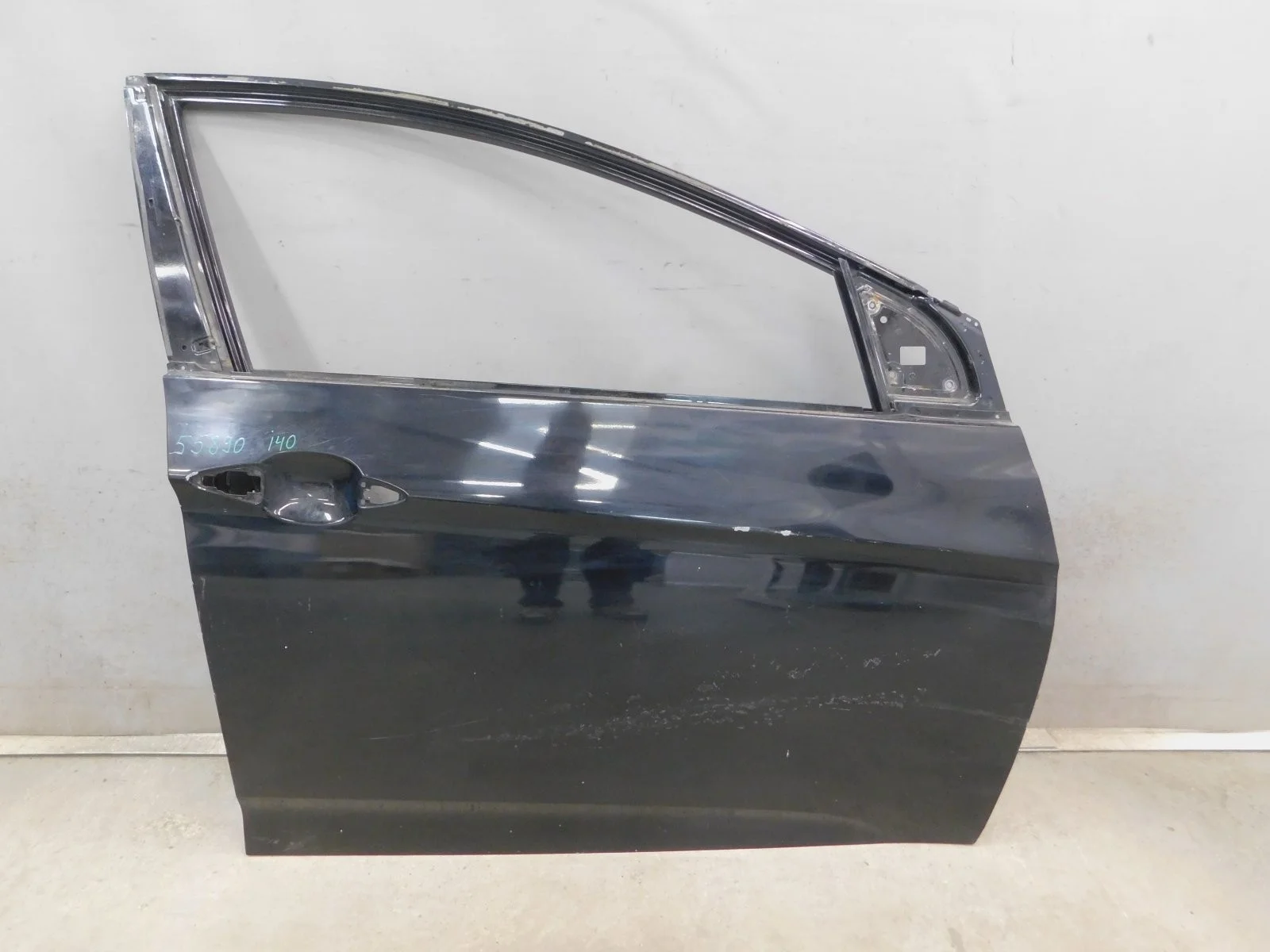 Дверь передняя правая Hyundai i40