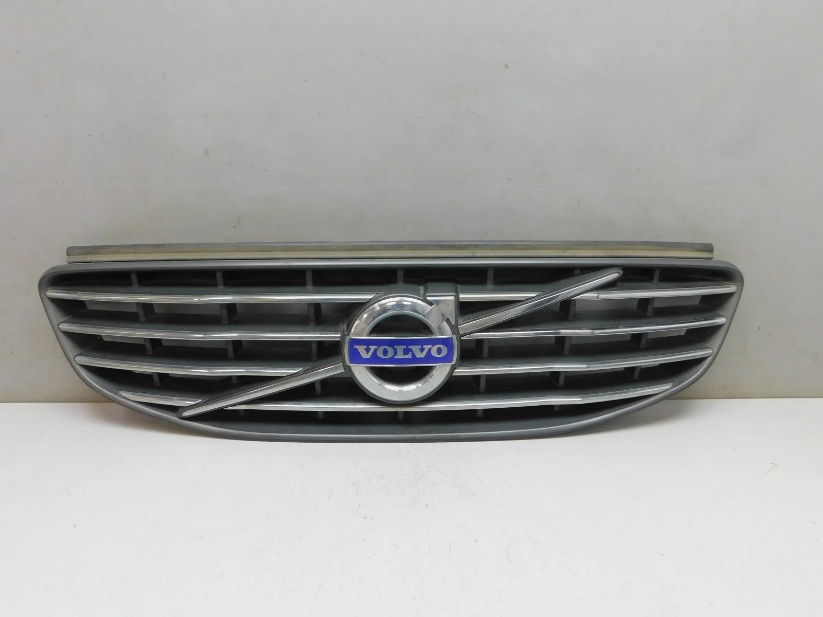 Решетка радиатора Volvo XC60