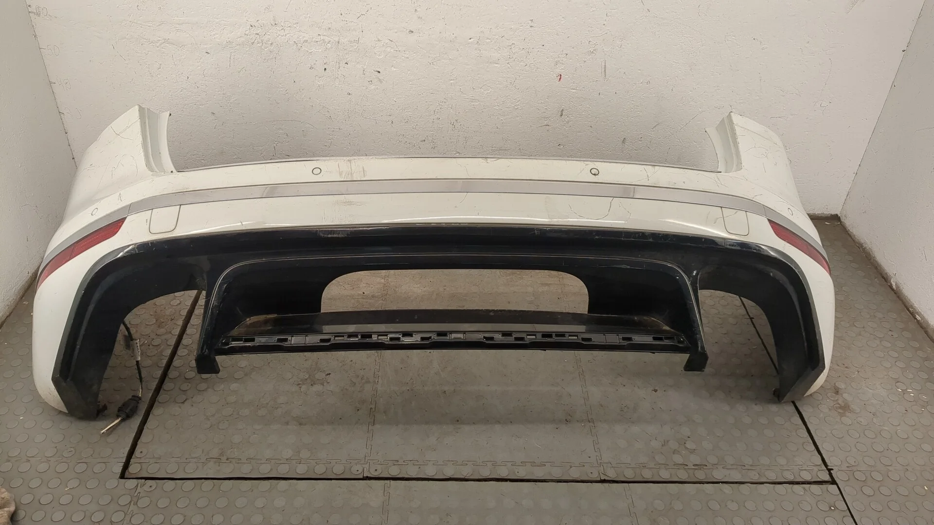 Бампер задний Volkswagen Touareg