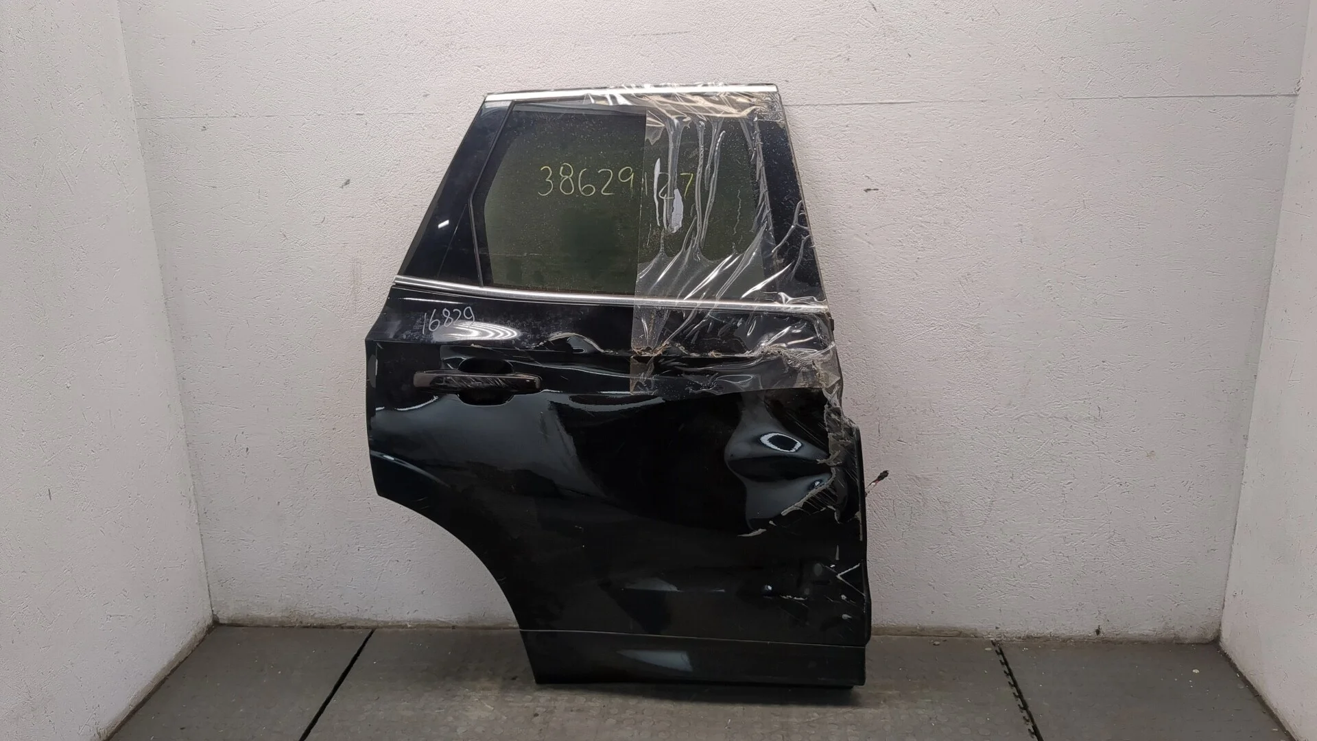 Дверь задняя правая Volvo XC60