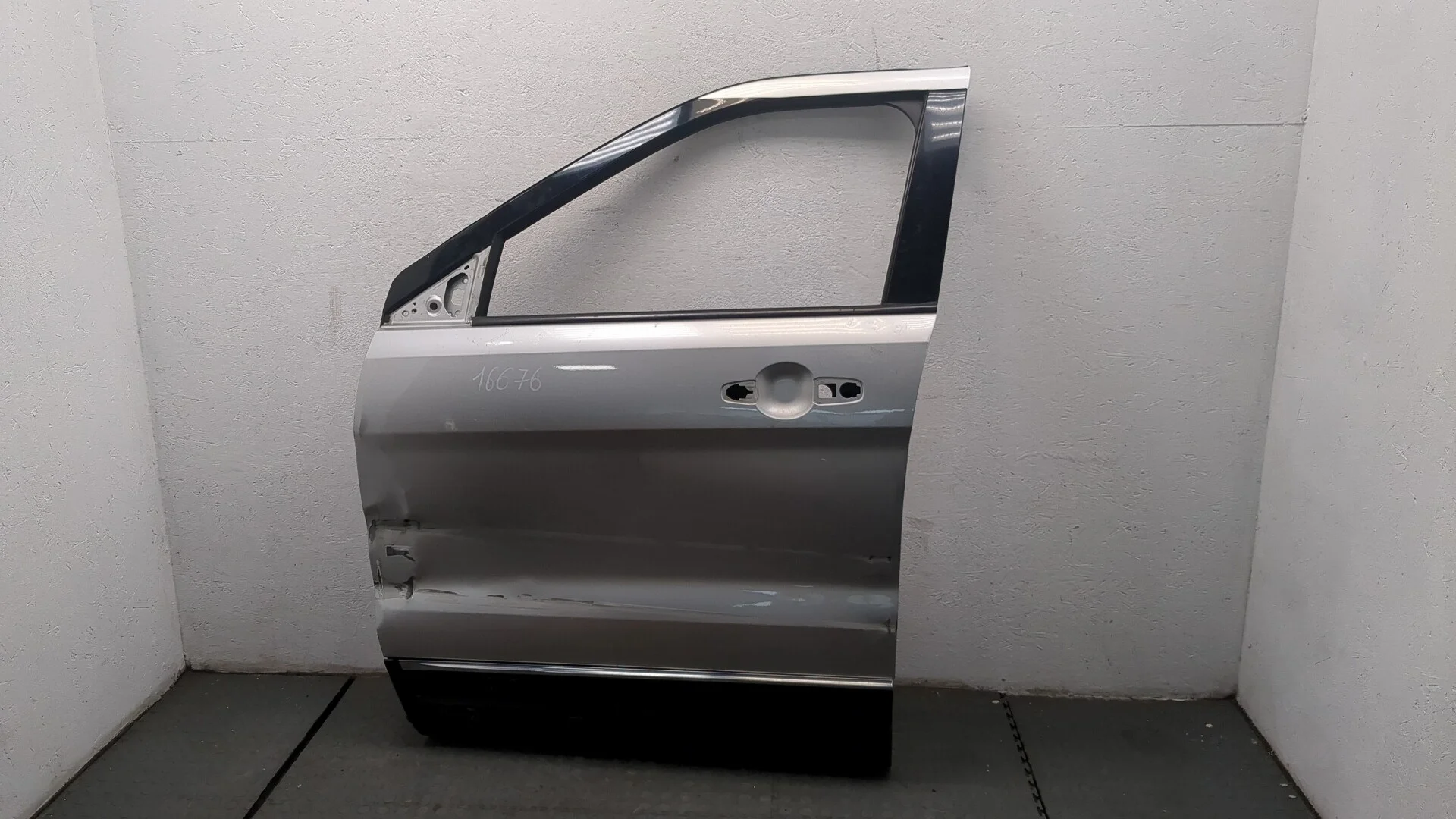 Дверь передняя левая Ford Explorer