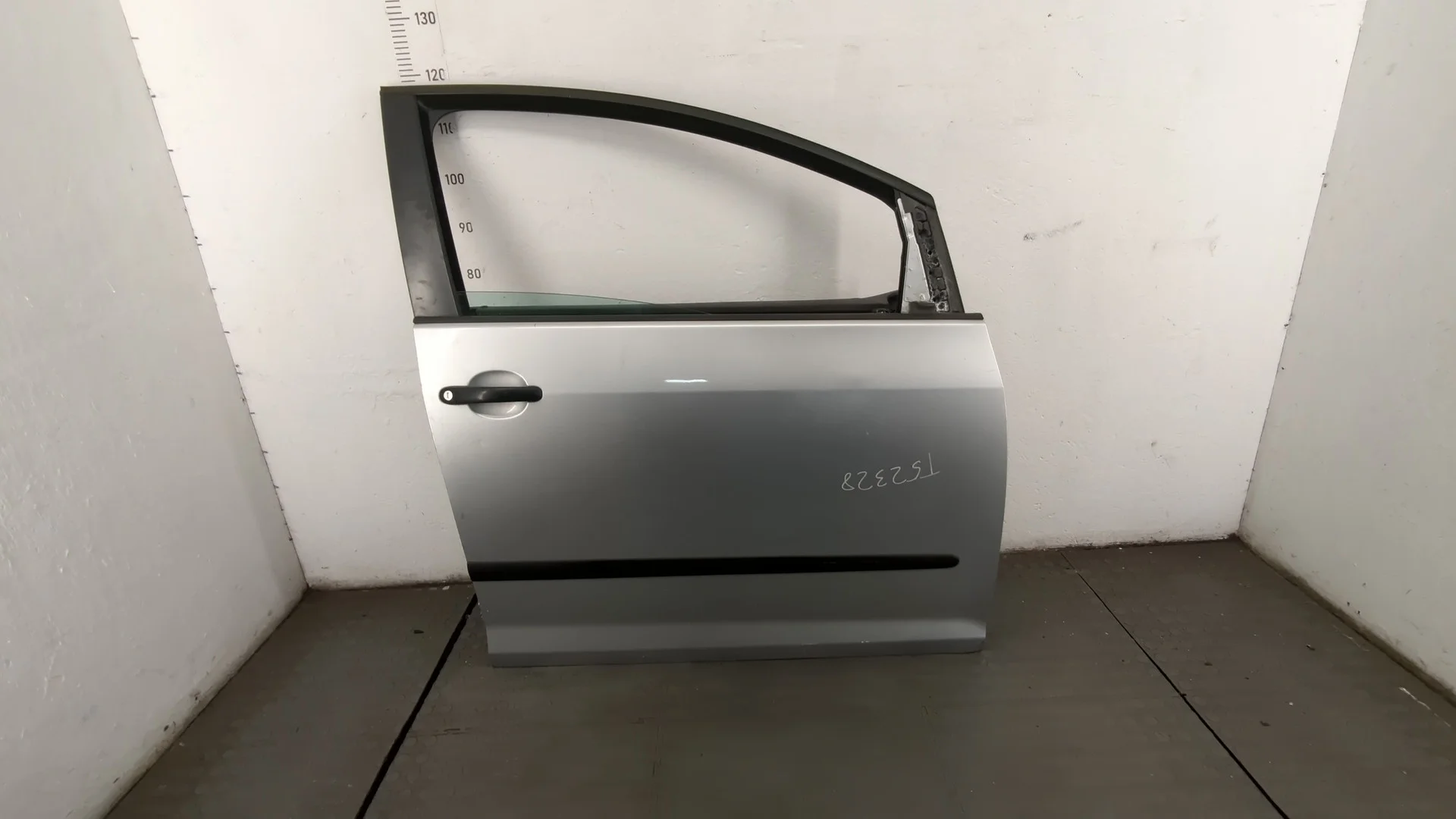 Дверь передняя правая Volkswagen Golf Plus