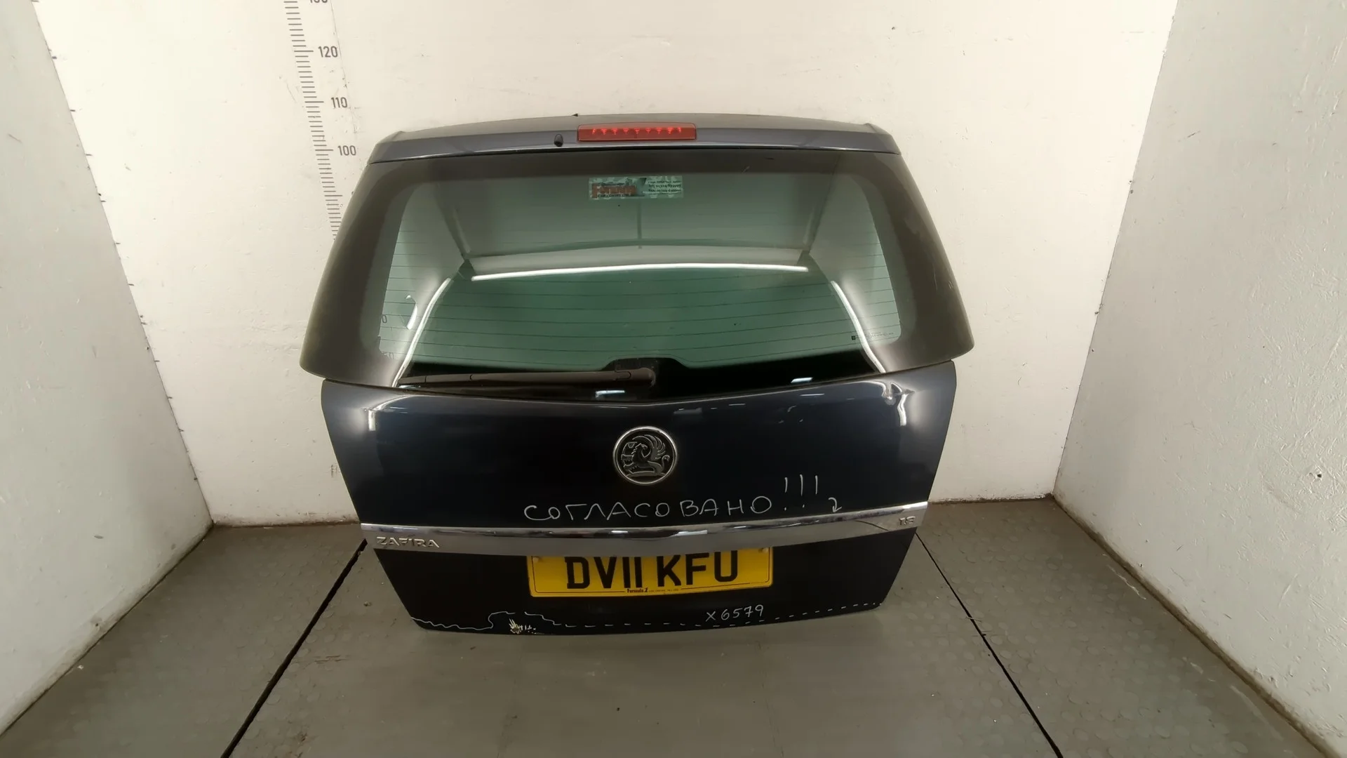 Крышка багажника Opel Zafira B