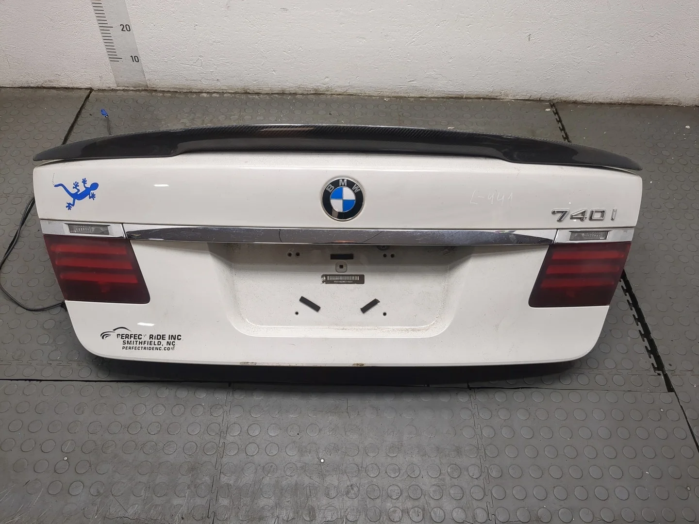 Крышка багажника BMW 7-Series