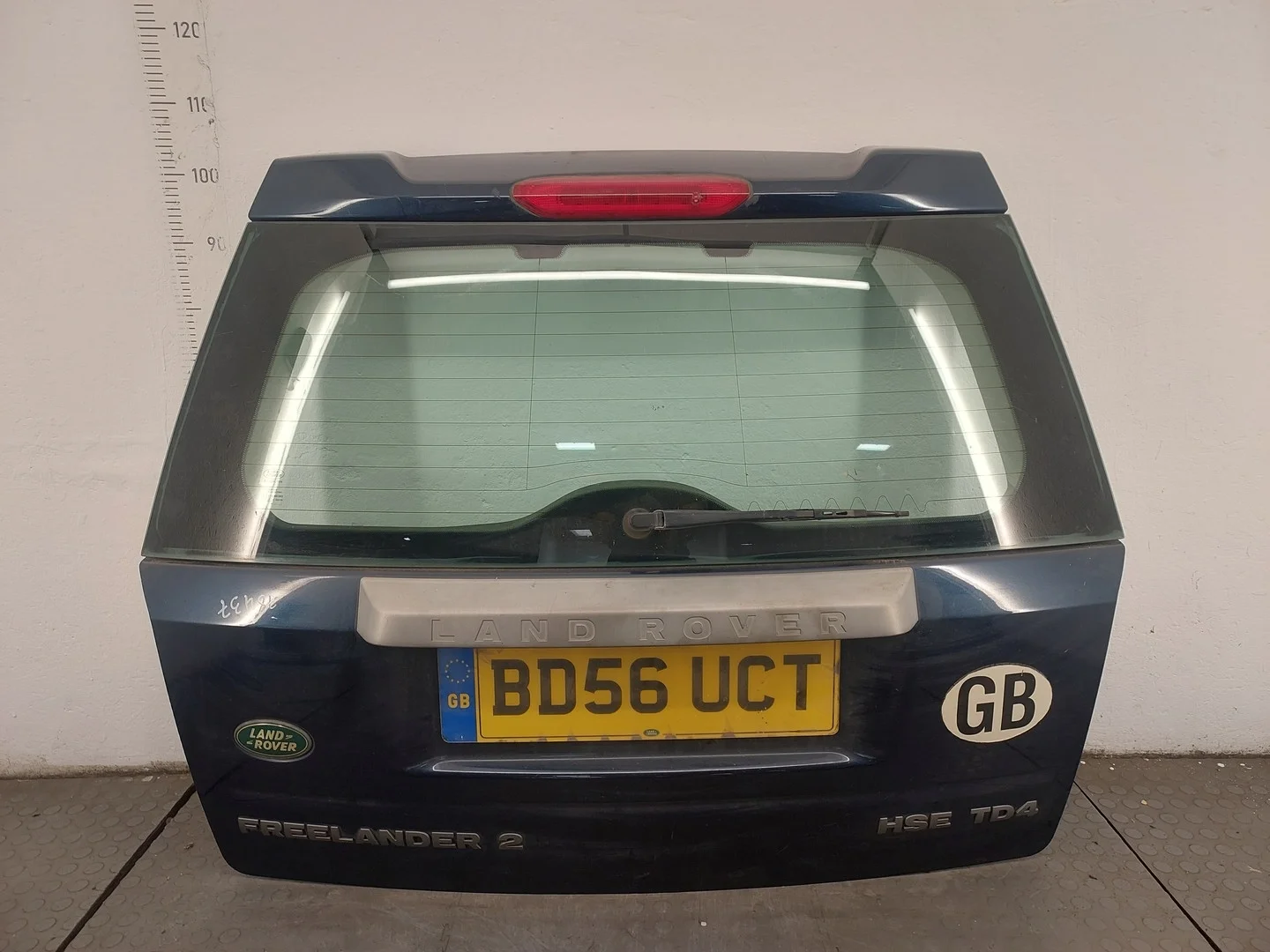 Крышка багажника Land Rover Freelander