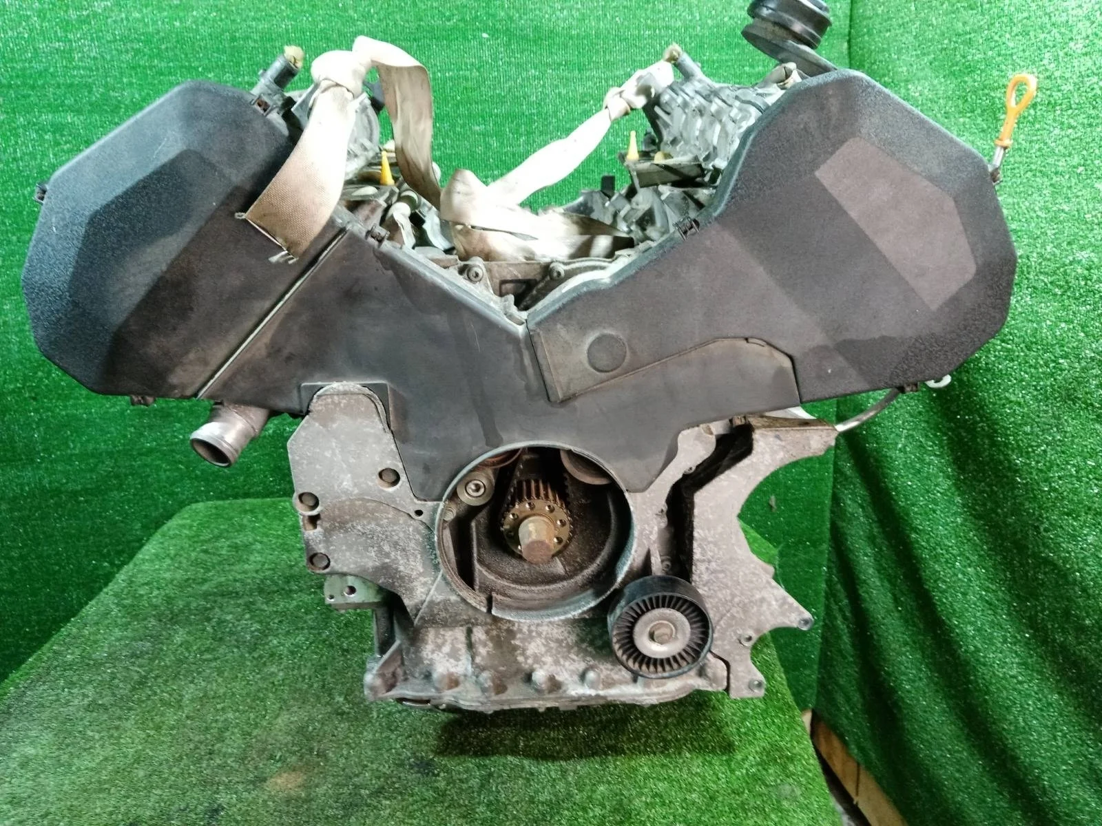 Двигатель Volkswagen Touareg AXQ (4.2)