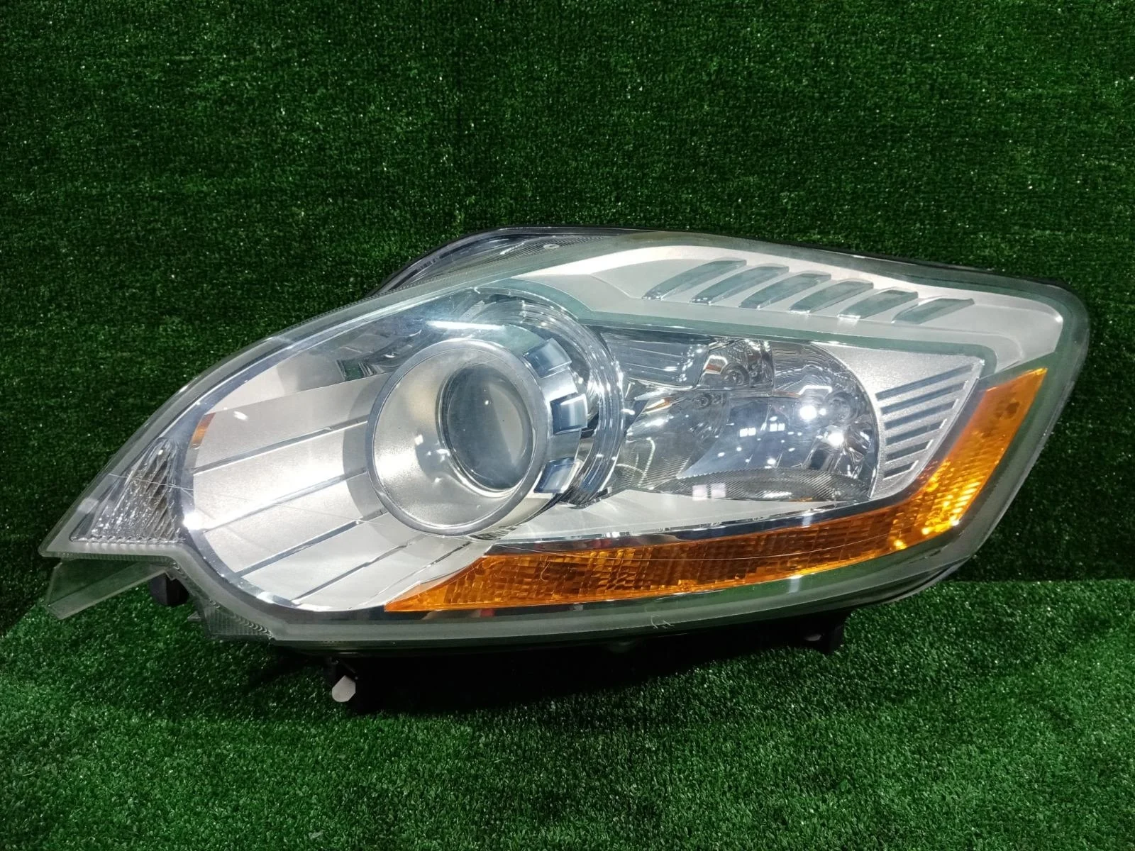 Фара левая Ford Kuga
