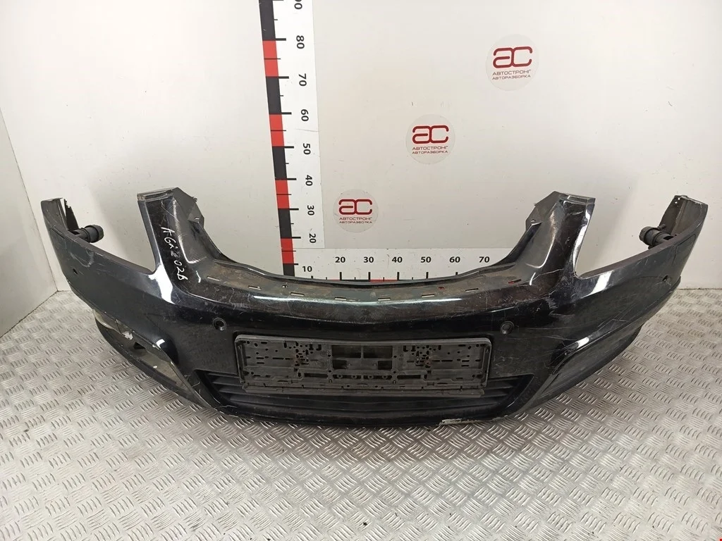 Бампер передний Opel Zafira B