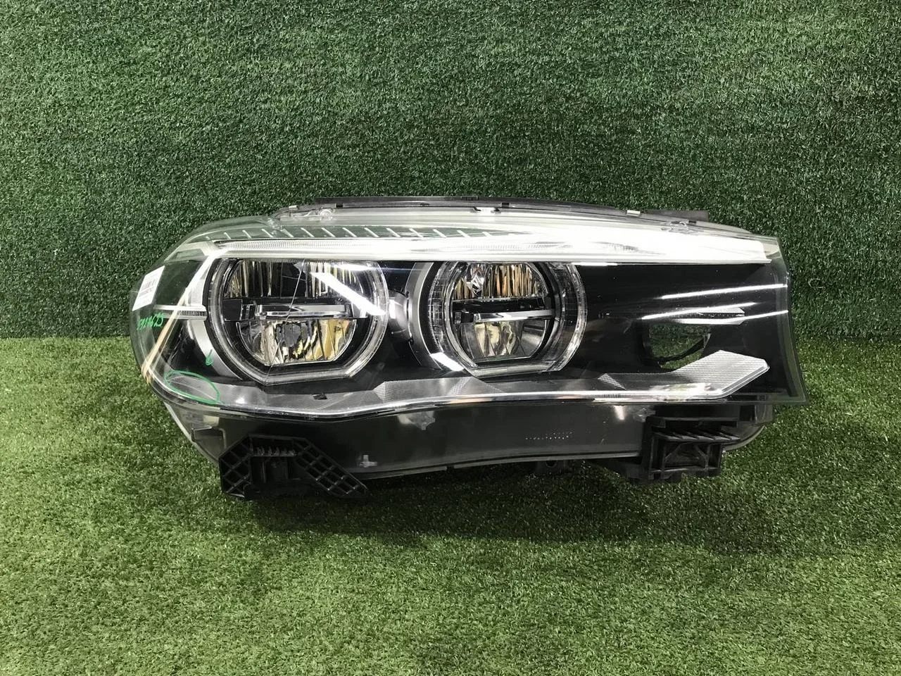 Фара правая BMW X5