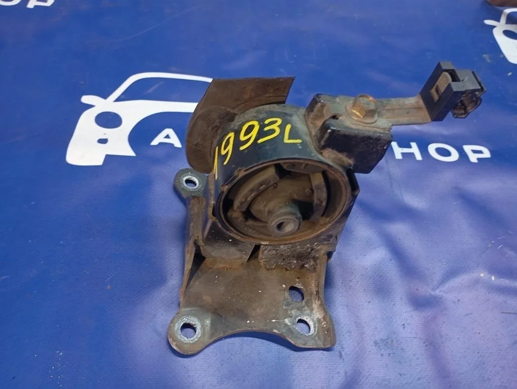 подушка двигателя NISSAN XTRAIL NT30 QR20DE