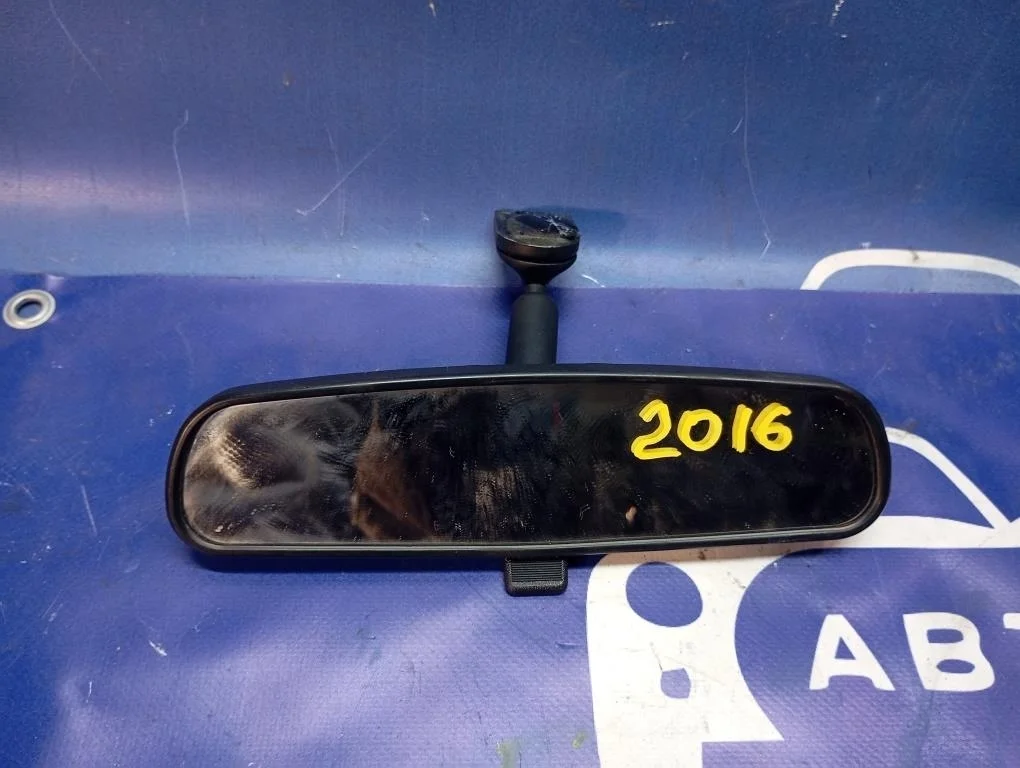 зеркало салона TOYOTA IST NCP65 1NZFE