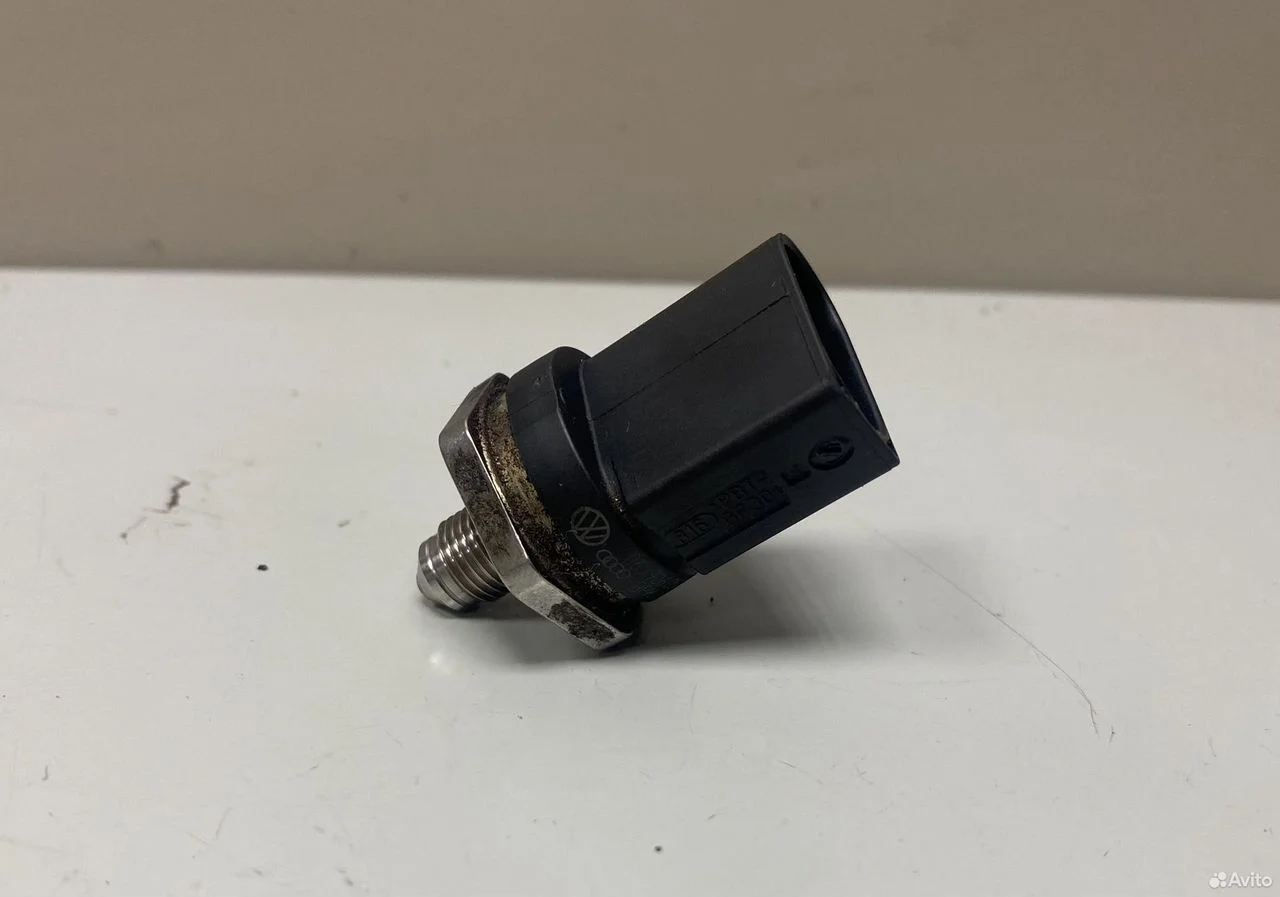 Датчик давления топлива audi a4 b8 06j906051b