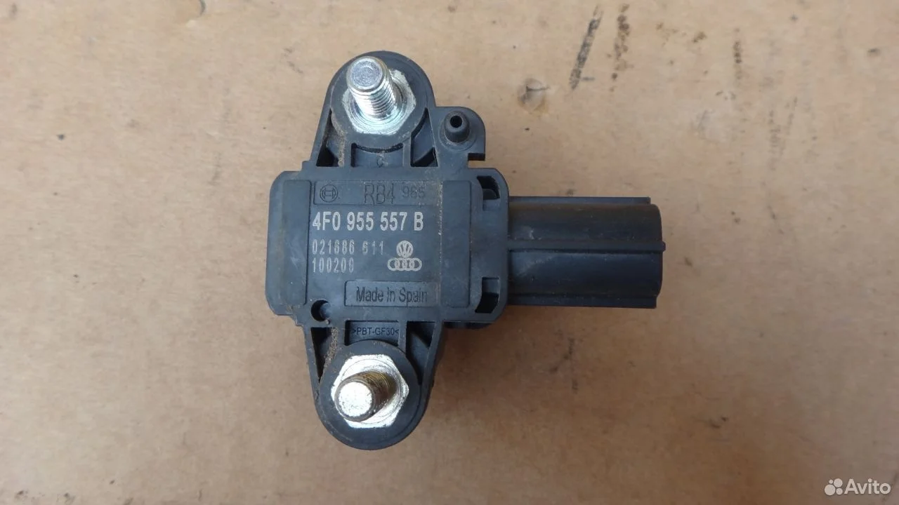 Датчик удара подушки безопасности audi a6 c6 4f ре
