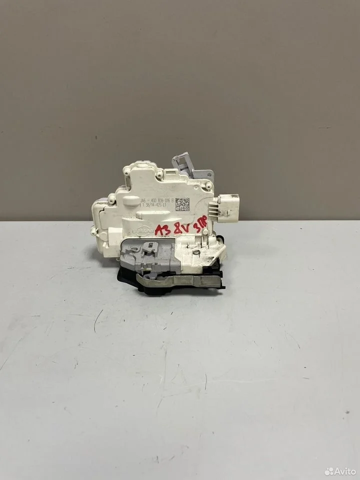 Замок задней правой двери audi a3 8v a6 c7 q7 4m