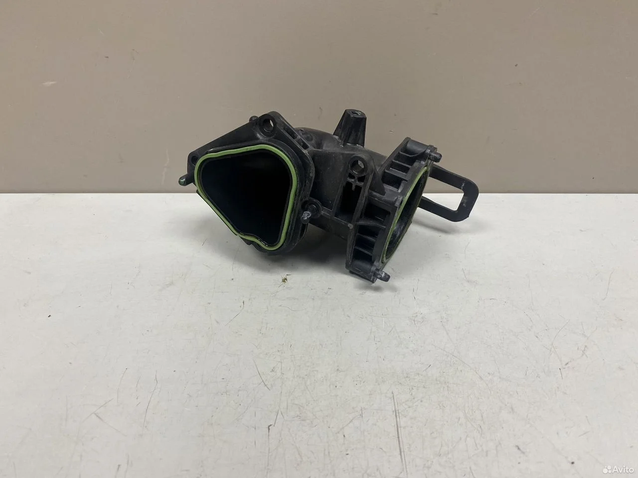 Патрубок впускного коллектора skoda fabia 2 5j