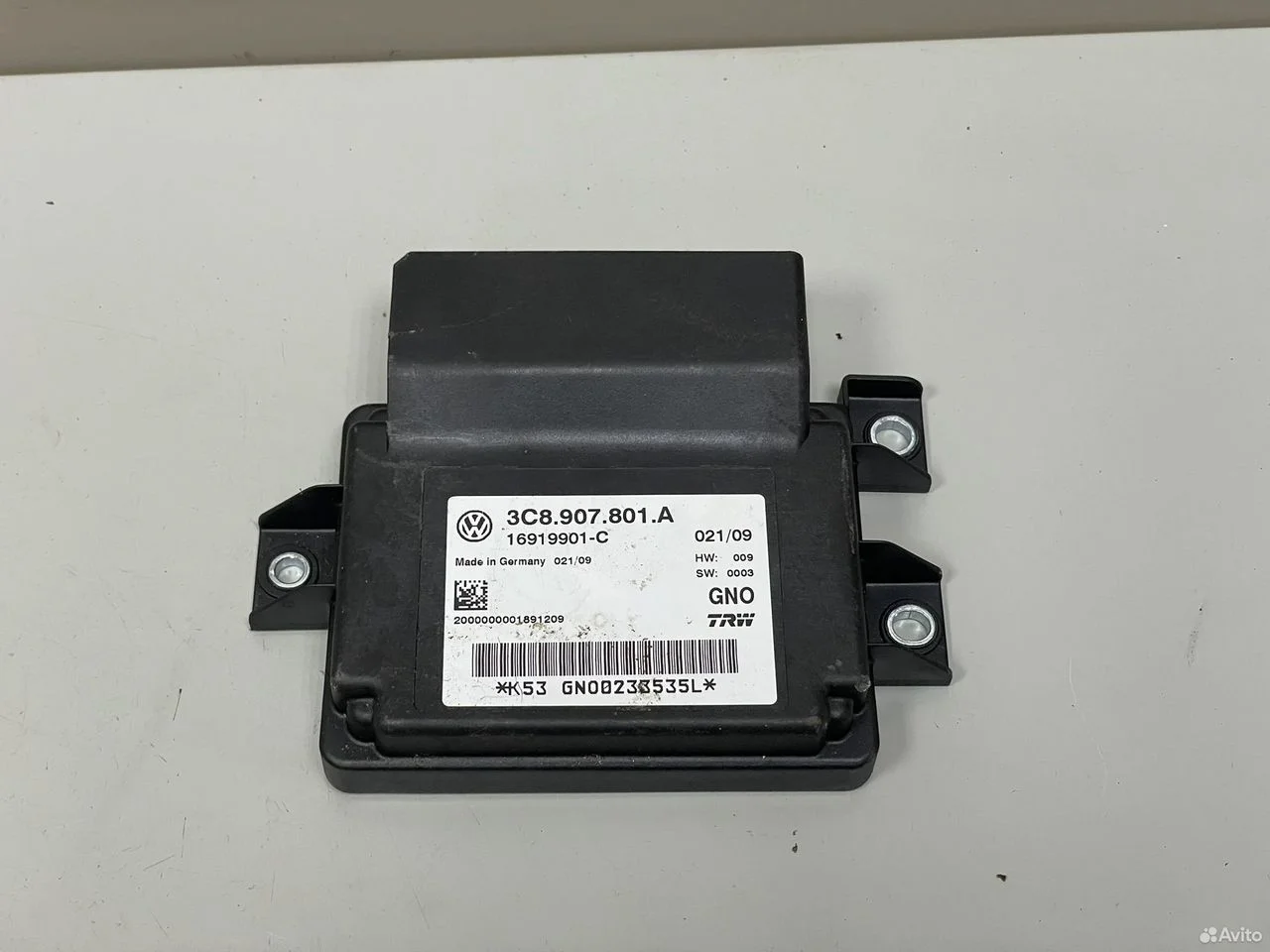 Блок управления ручником vw passat b6 3c8907801a