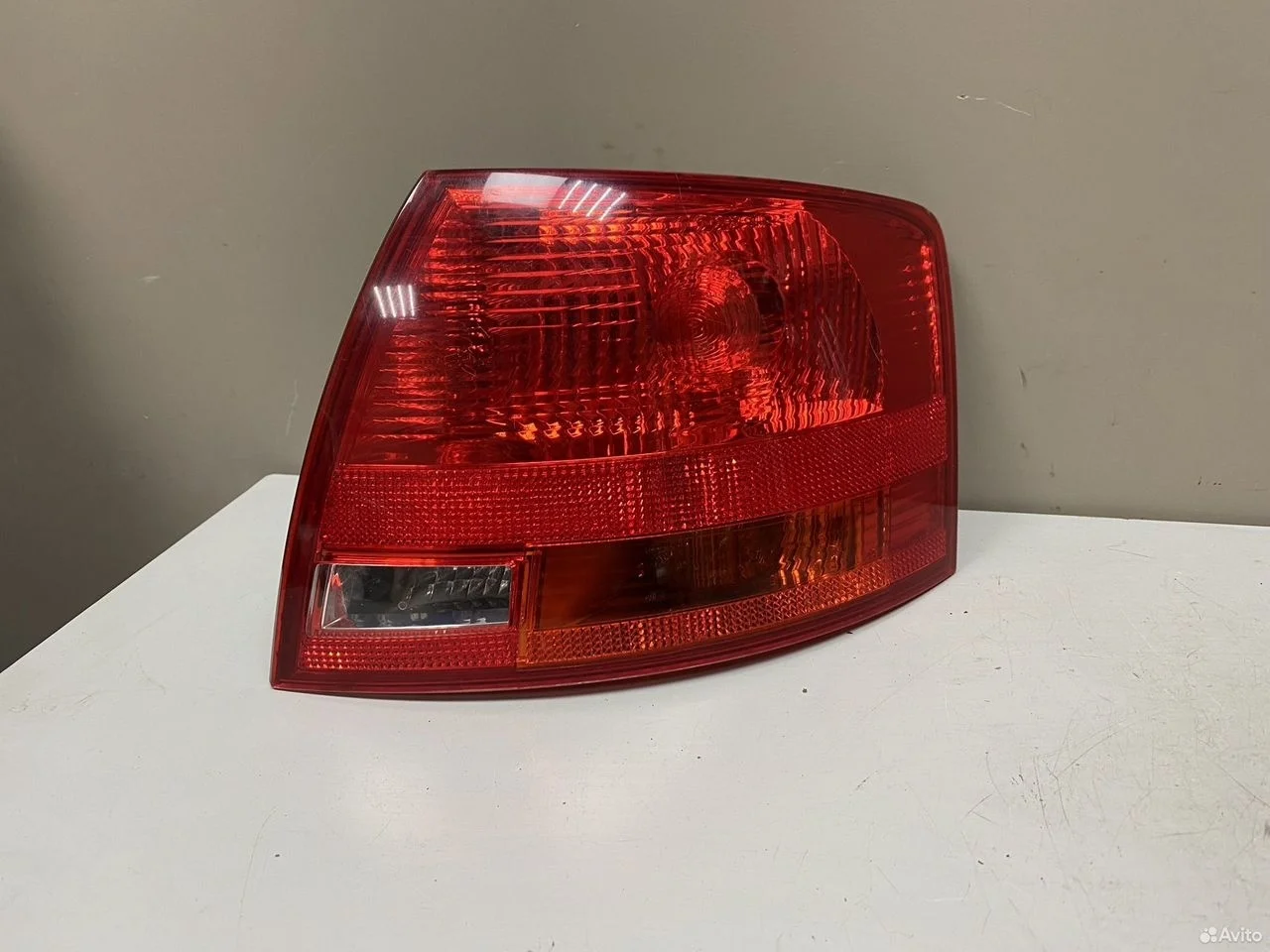 Фонарь задний правый audi a4 8e b7 avant