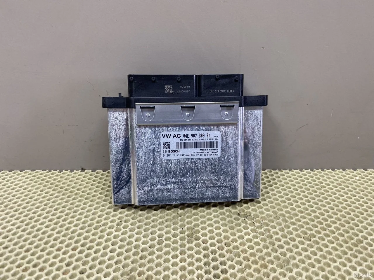 Блок управления двигателем audi q3 8u