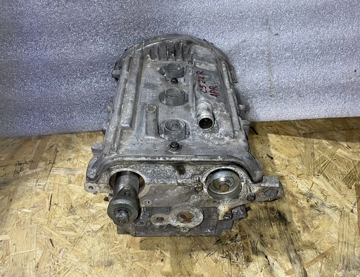 Правая головка блока цилиндров audi a6 с5 2,4 apr