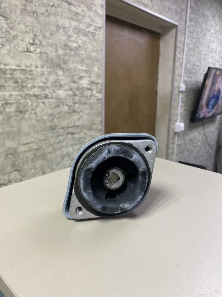 Опора акпп audi a6 c5 4b