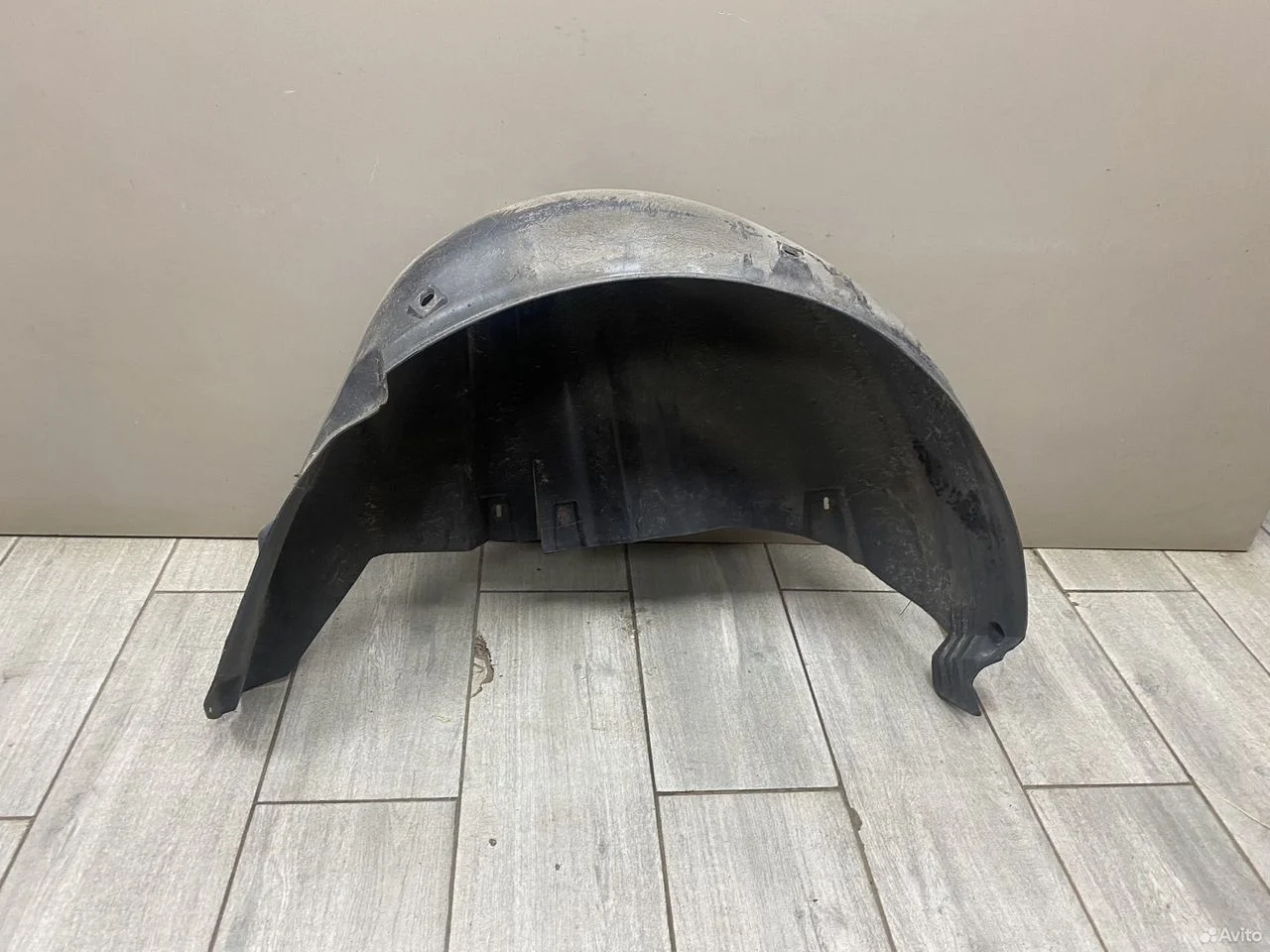 Подкрылок задний правый skoda fabia 2 5j