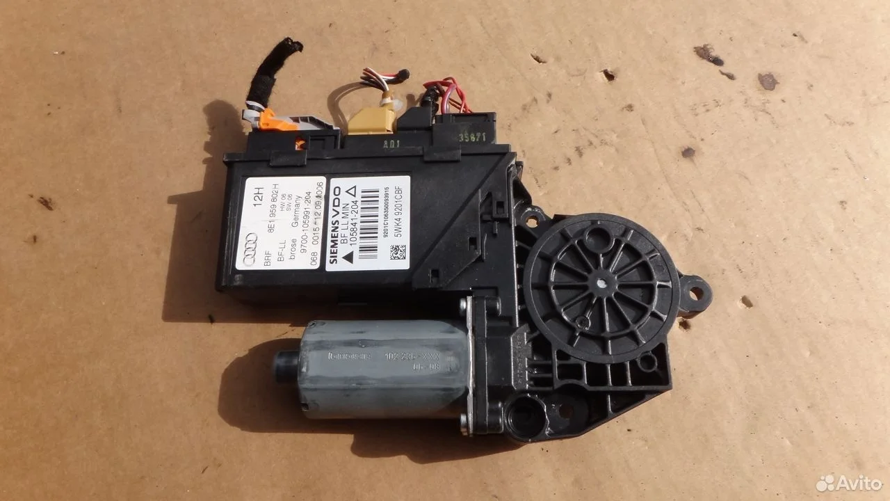 Моторчик стеклоподъемника правый audi a4 b6 b7