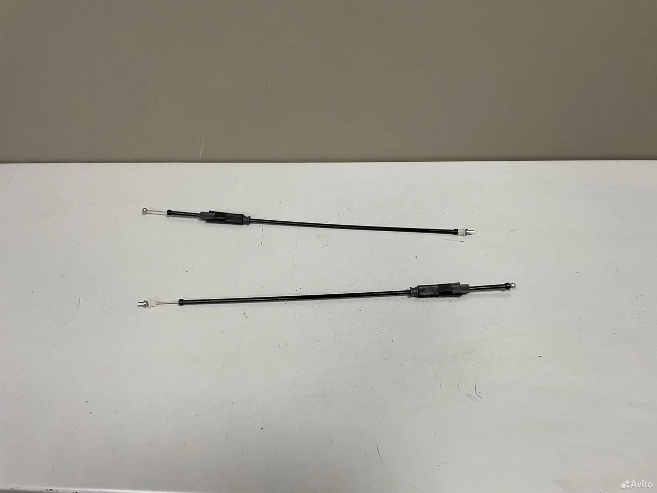 Трос левого замка капота audi a8 s8 4e d3 ауди а8