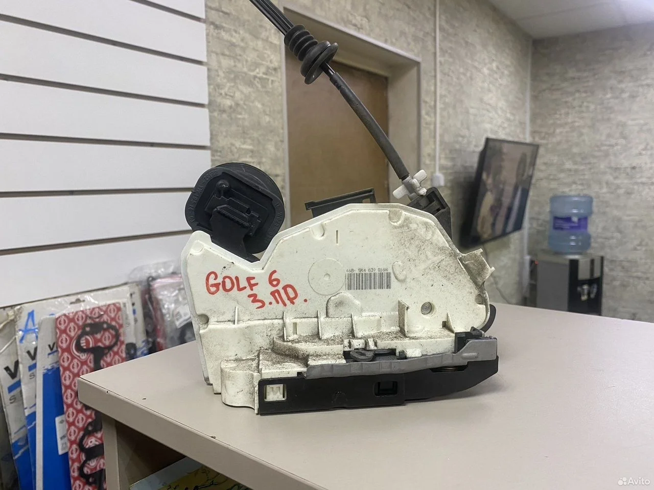Замок задней правой двери vw golf 6 5k4839016h
