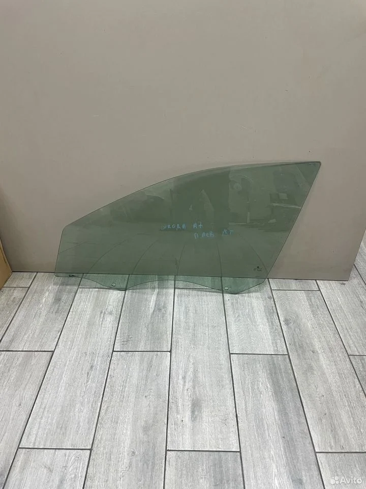 Стекло переднее левое skoda octavia a7 5e