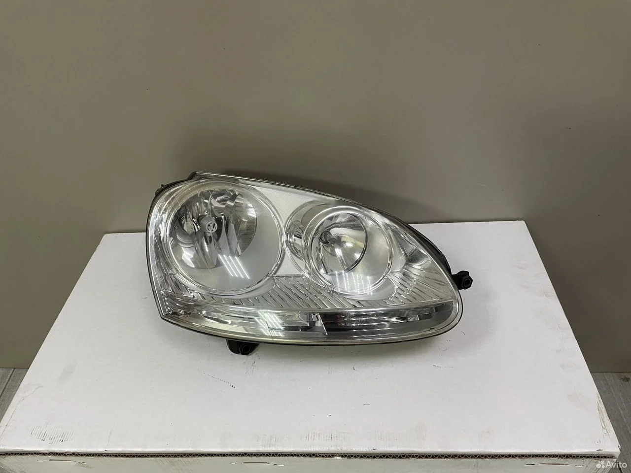 Фара правая галоген фольксваген гольф 5