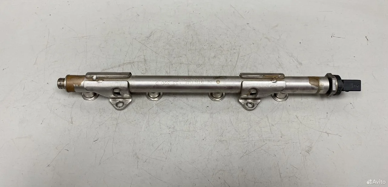 Топливная рампа vw golf 7 5g 04e133320d