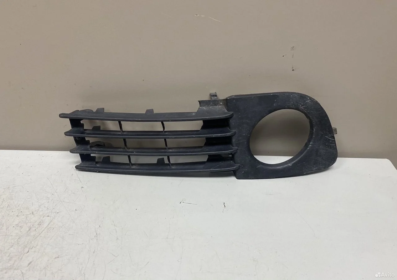 Решетка бампера воздухонаправляющая правая audi a6