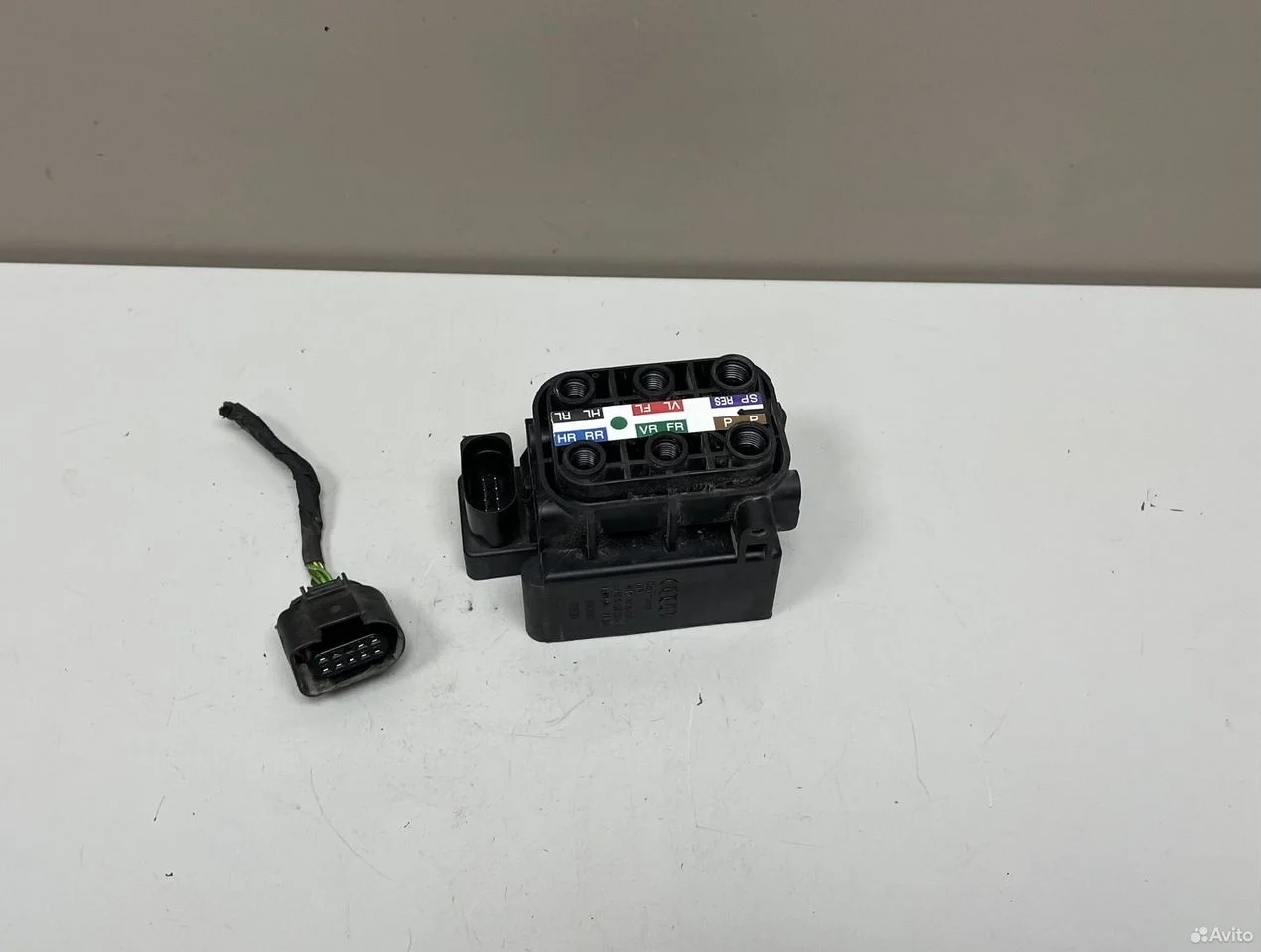 Блок клапанов пневмоподвески audi a6 c7 a7 4g a8