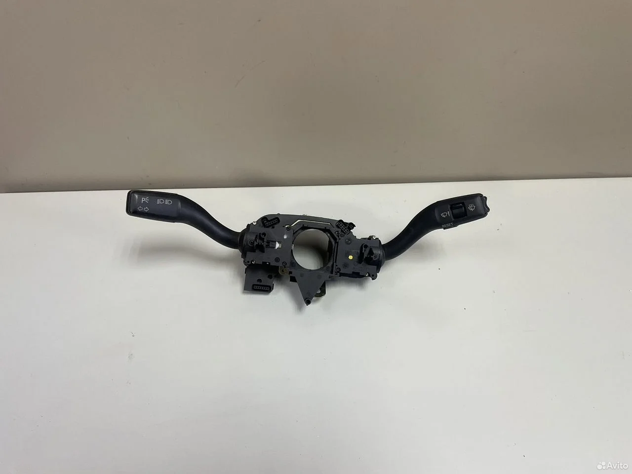 Подрулевой переключательaudi a4 b7 8e