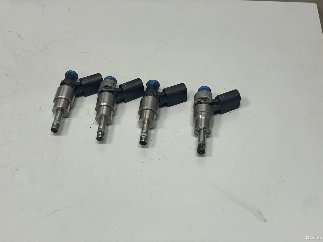 Форсунка топливная audi a3 8p bwa