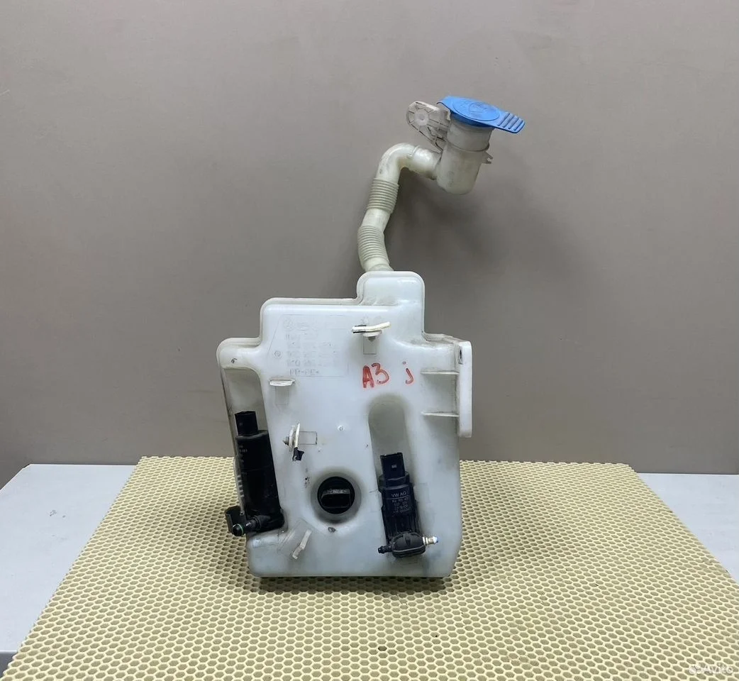 Бачок стеклоомывателя audi a3 8p 1k0955453q