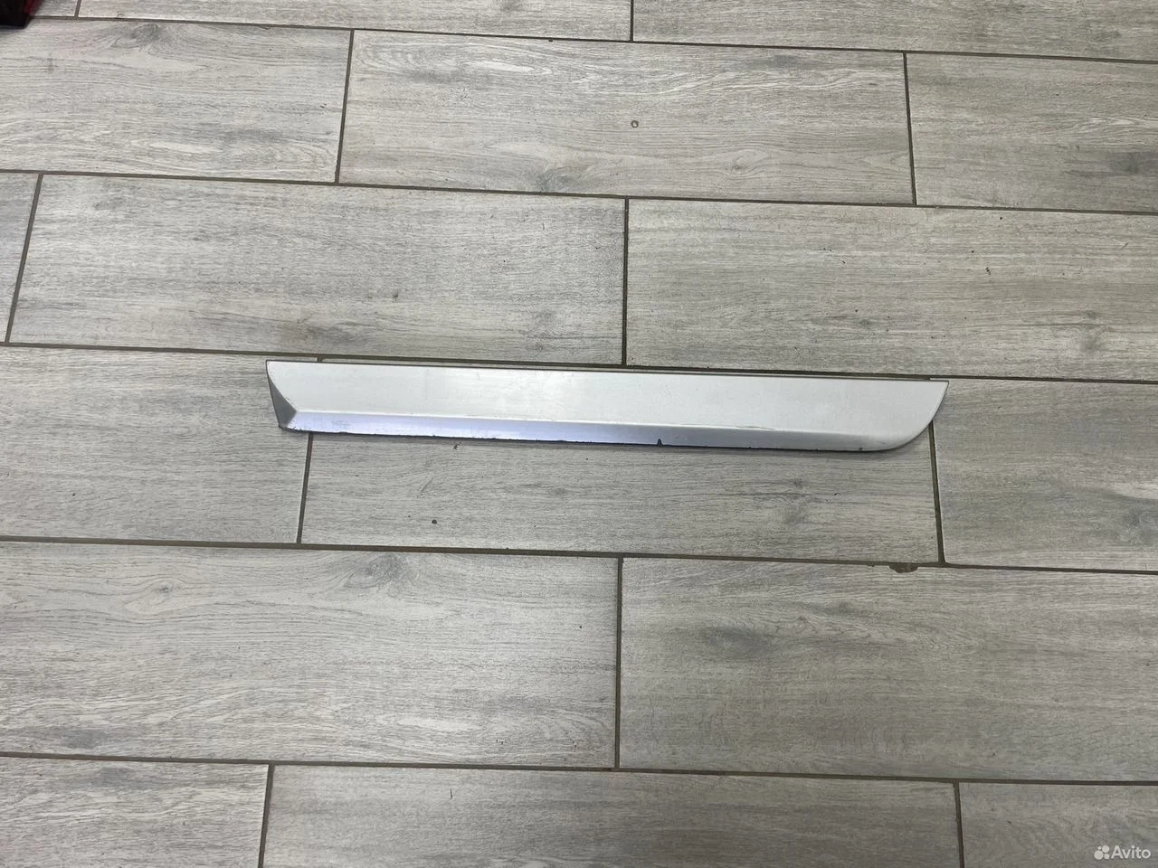 Молдинг задний левый нижний audi a4 8e b7