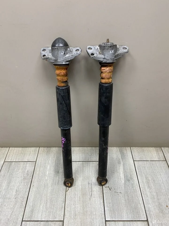 Амортизатор задний комплект audi q3 8u