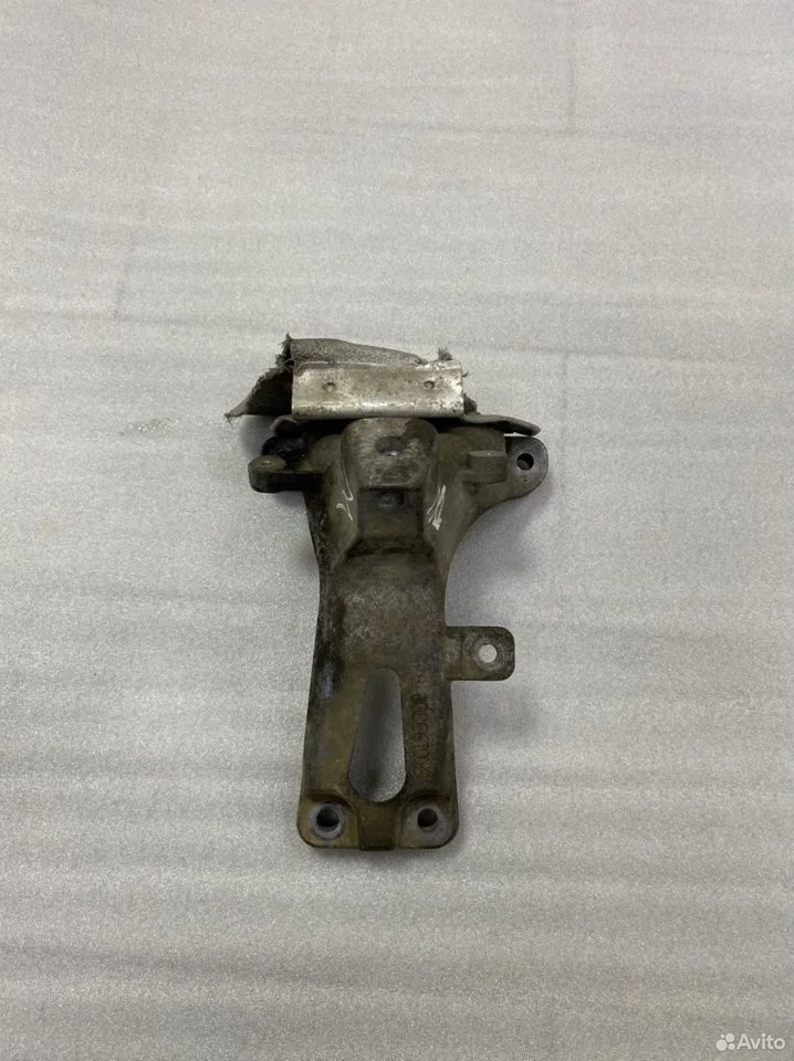 Кронштейн опоры двигателя правый ауди а4 б8 8к