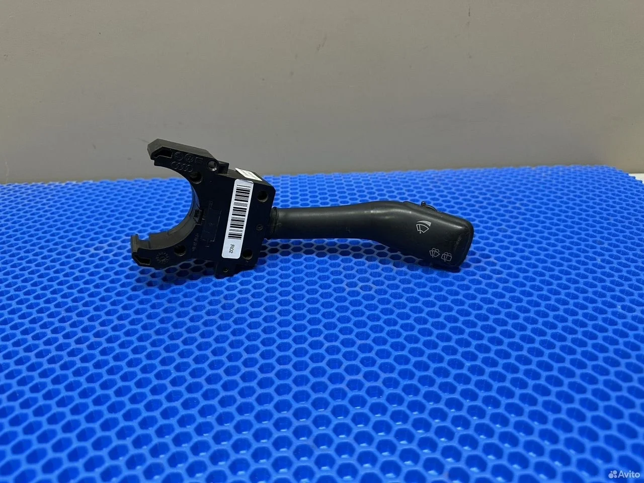 Выклчатель стеклоочистителей audi a6 4b c5